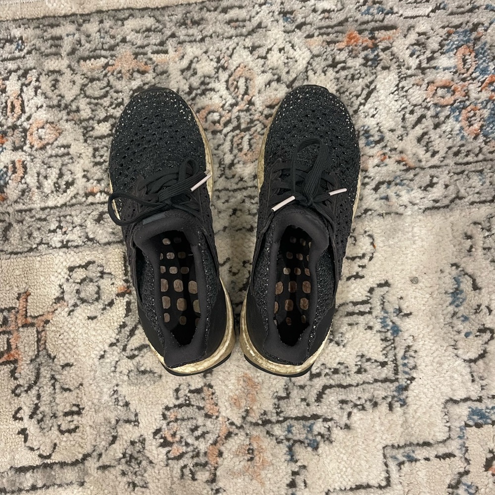Adidas Ultra Boost - Picture 2 of 6